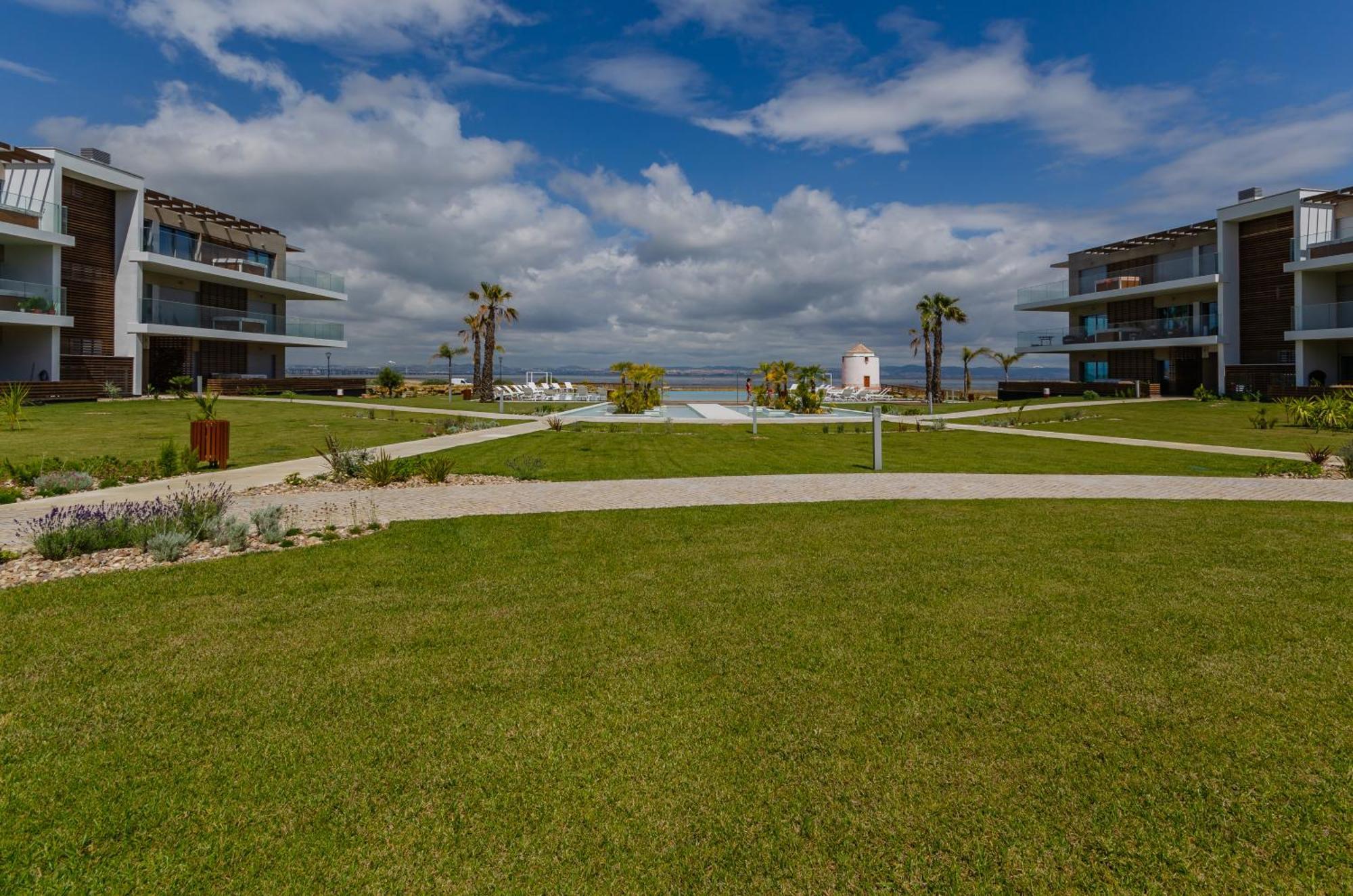Apartamento de 2 dormitorios con vistas a la piscina